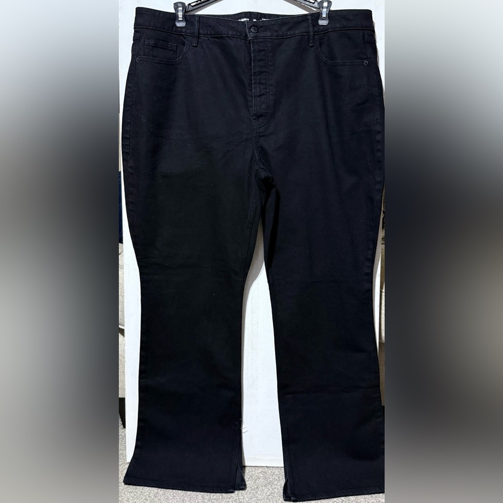 Old Navy Women's Extra High-Rise Kicker Boot-Cut Jeans in Black